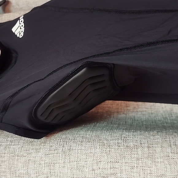 Adidas techfit Women's Size Medium NWT Padded Sides - Softball, Impact Sports - Picture 12 of 15
